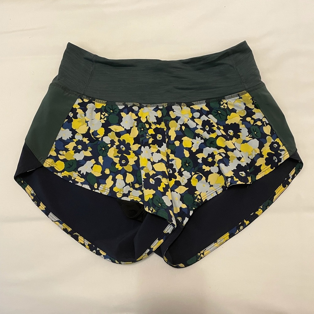 Outdoor voices 2.5” Hudson shorts size XS